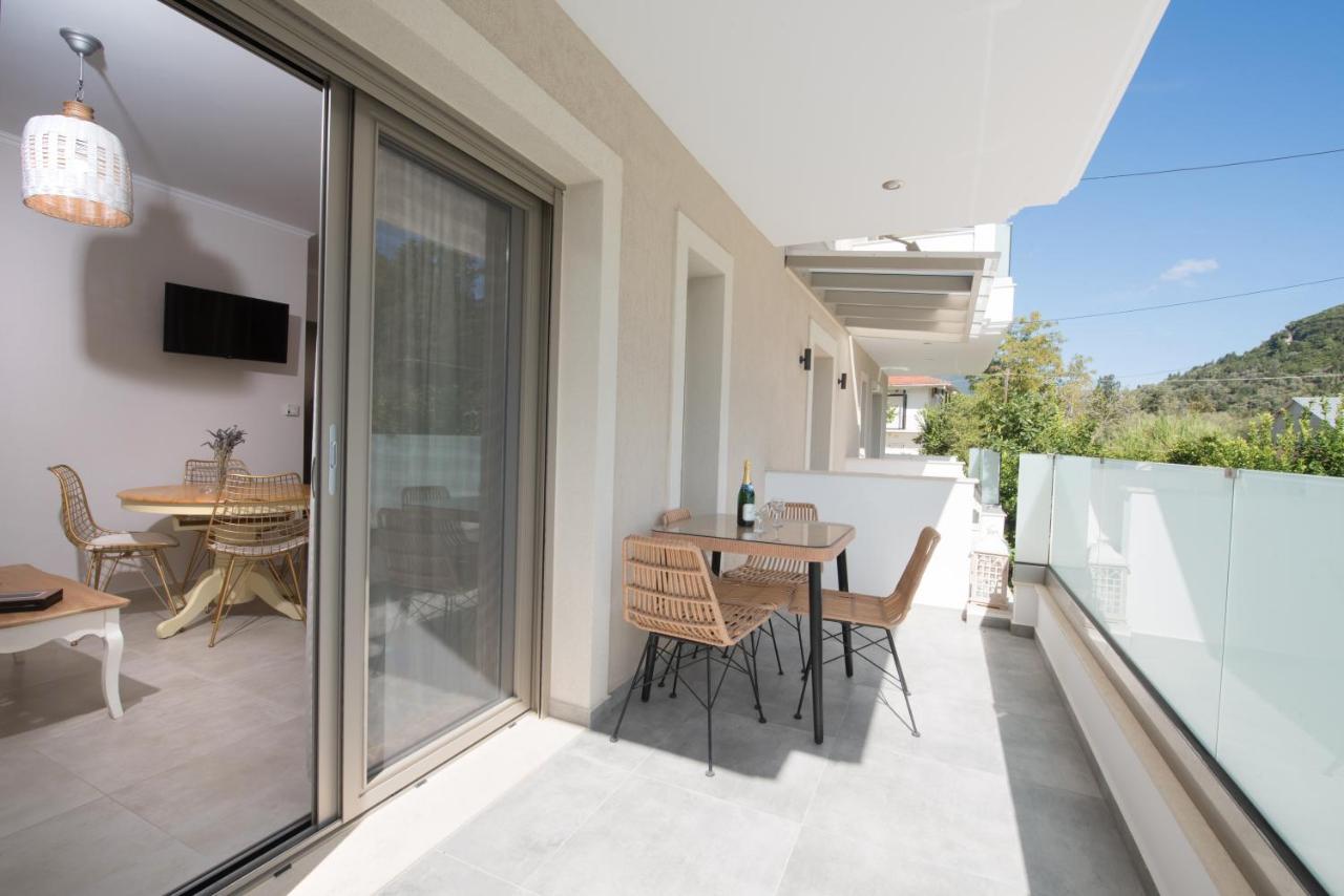Kampos Apartment วาซีลีกี ภายนอก รูปภาพ